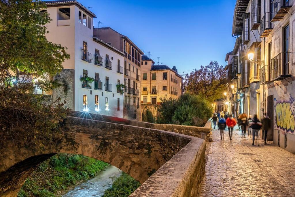 Frente A La Alhambra Apartment กรานาดา ภายนอก รูปภาพ